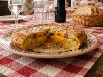 La tortilla de papas de tu abuela tenía un secreto: por qué la versión que conocés no existe en España
