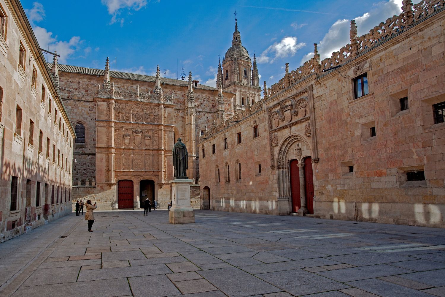 La nueva cátedra internacional impulsada por la Universidad de Salamanca busca generar un ámbito académico de reflexión y formación sobre liderazgo.