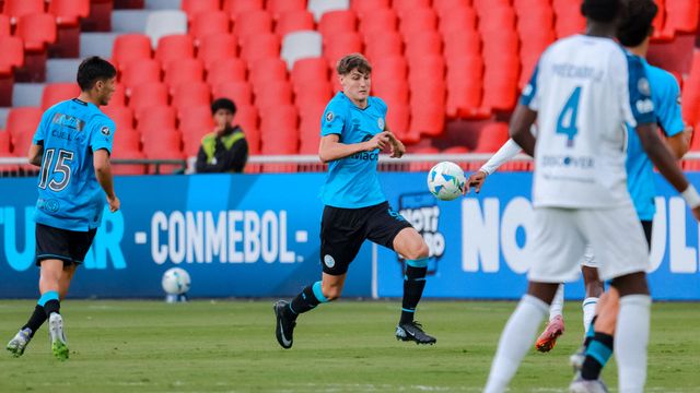 Los juveniles de Belgrano deburtaron en la Copa Libertadores en Ecuador.