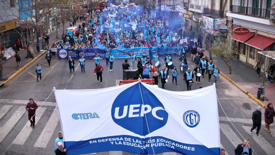 Paritaria docente en Córdoba: la nueva oferta incluye 40% de aumento y no descontar el paro
