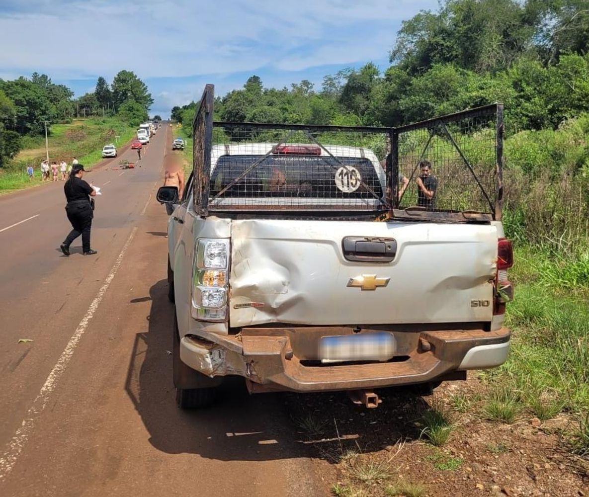 Adolescente que hacía “willy” en moto chocó contra una camioneta en la ruta 103 en Mártires.
