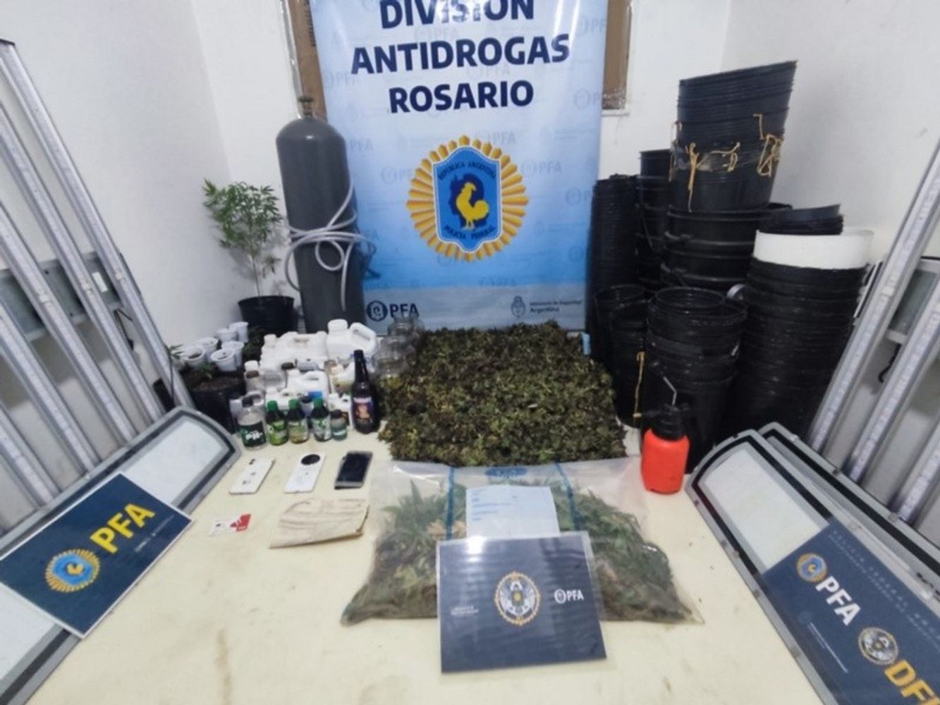 Gran allanamiento de la Policía Federal en Rosario