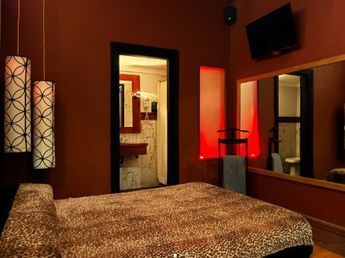 Conmoción en Paraná: hallaron a una pareja baleada dentro de un hotel alojamiento
