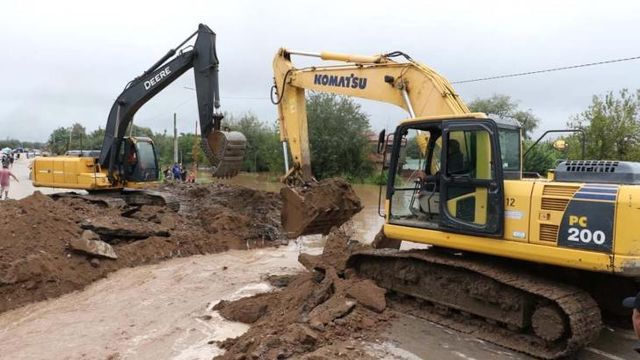 Vialidad ejecuta un corte controlado sobre la ruta 157 por la inundación.