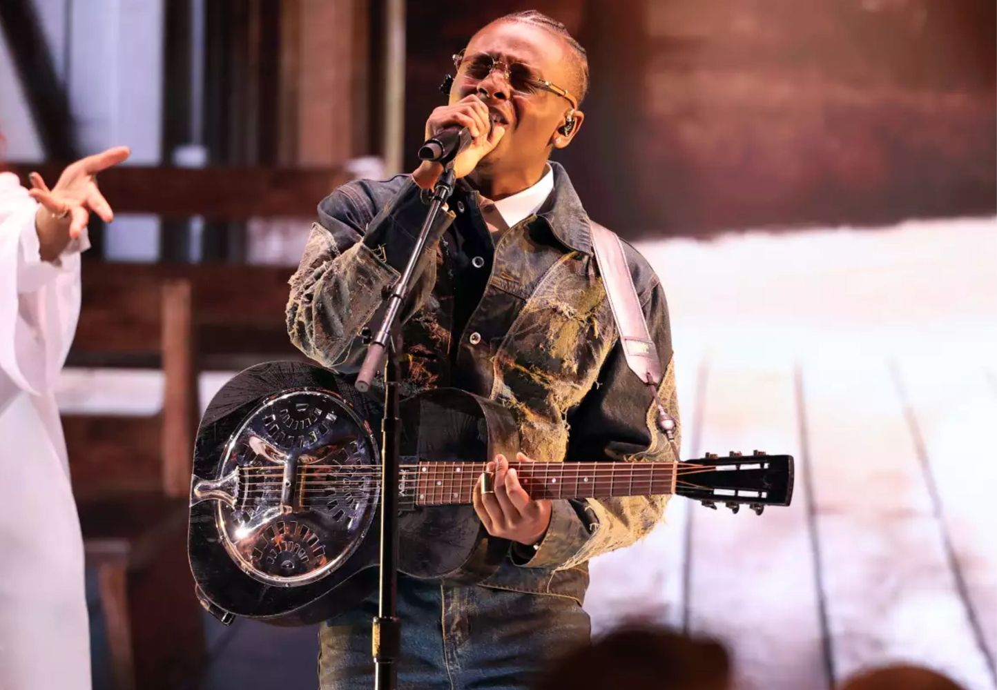 Miles Caton interpretará “I Lied To You”.