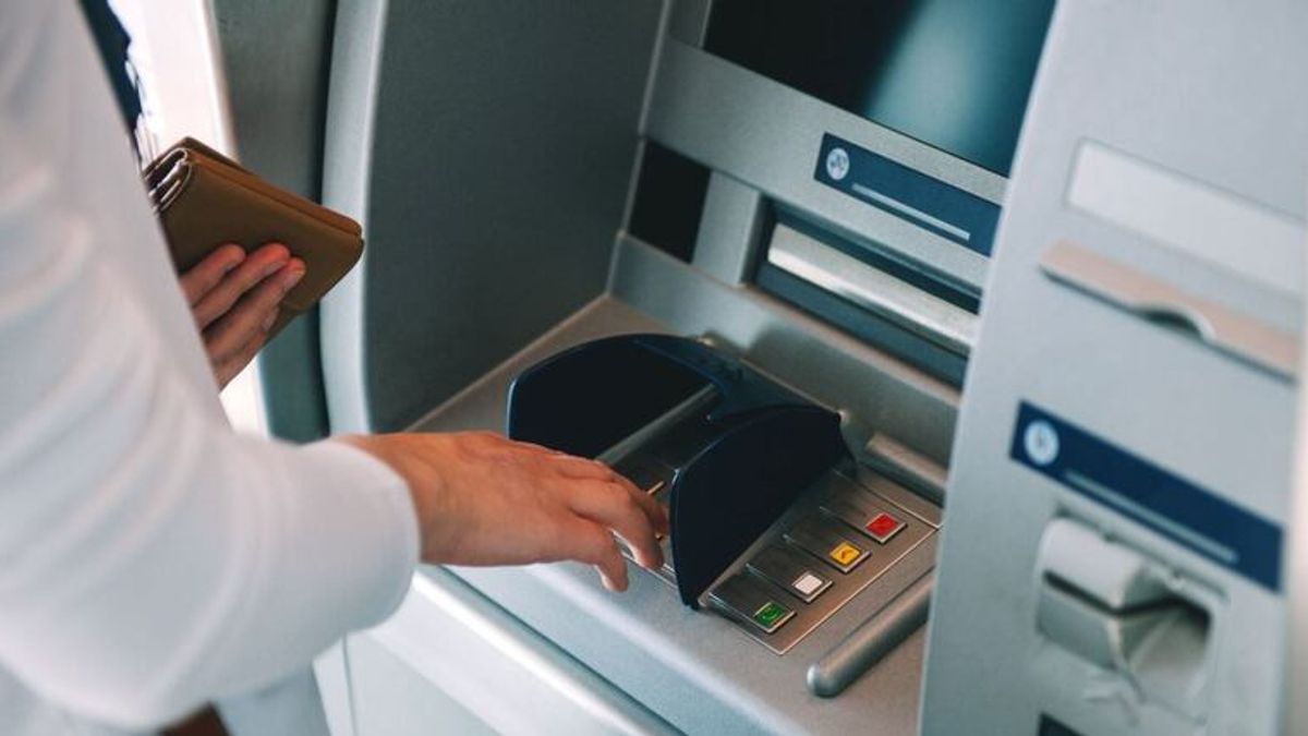 Cómo funcionan los bancos este lunes 25 de mayo en Argentina
