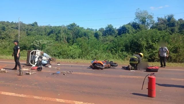 Dos hombres resultaron heridos tras un choque entre dos motocicletas en Puerto Libertad.