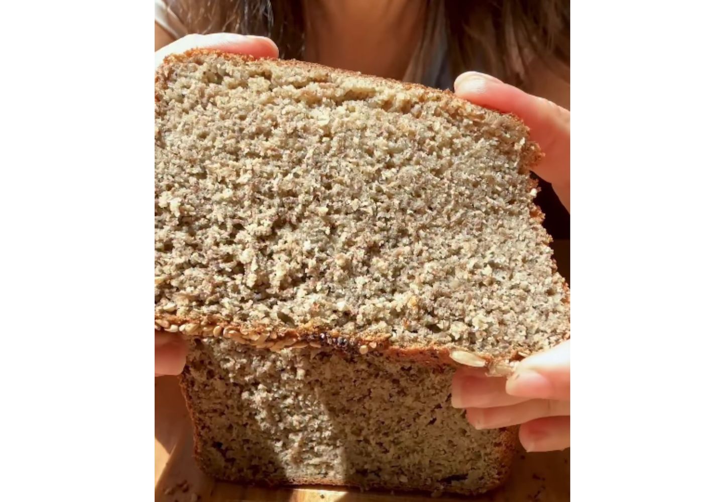 Así queda el pan de lentejas por dentro.