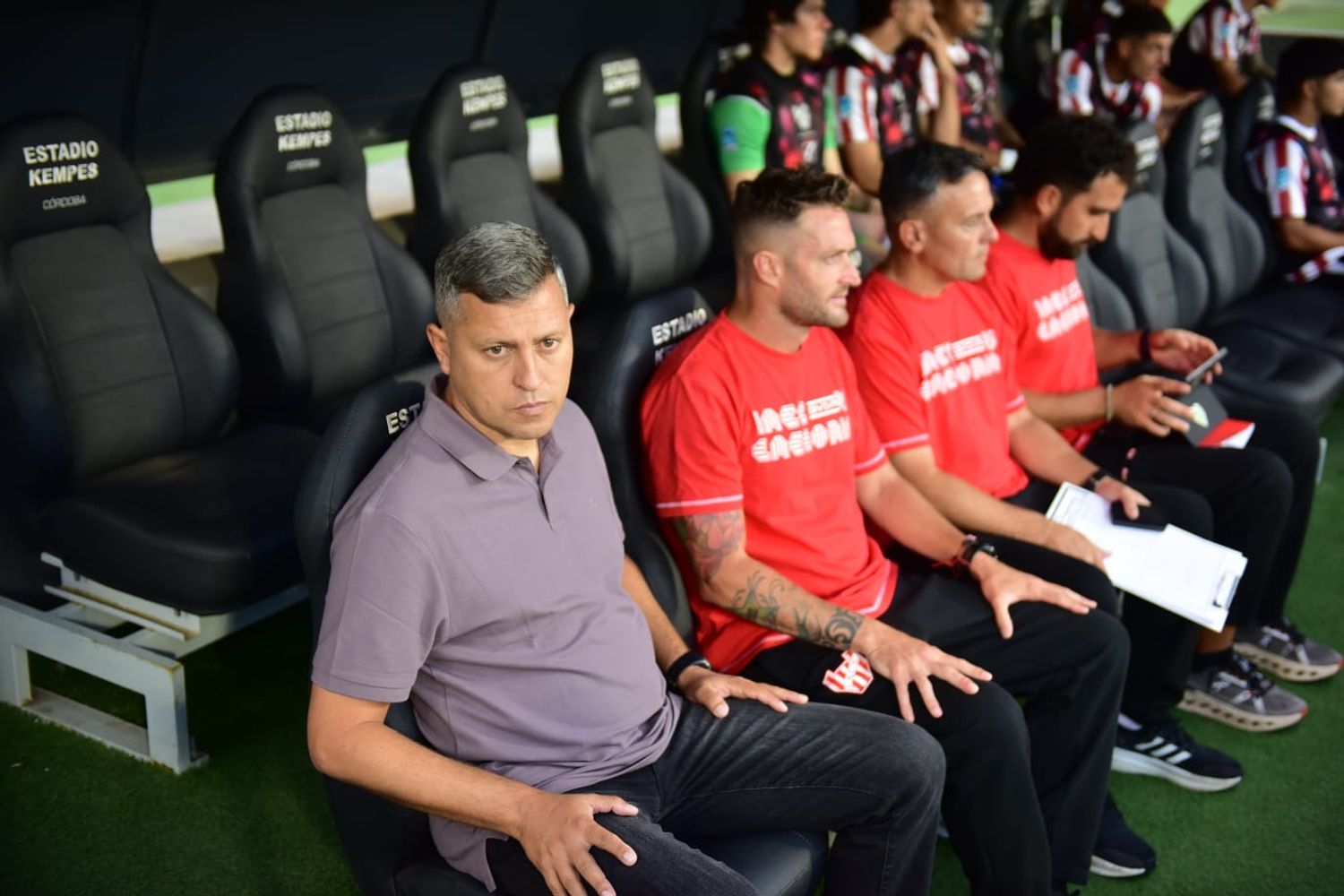 Diego Flores, técnico de Instituto.