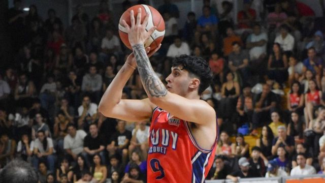 "Buscamos asegurar la localía porque aquí somos un equipo difícil", dijo el alero Thiago Roca en la víspera del partido de Jujuy Básquet ante San Isidro, de Córdoba.