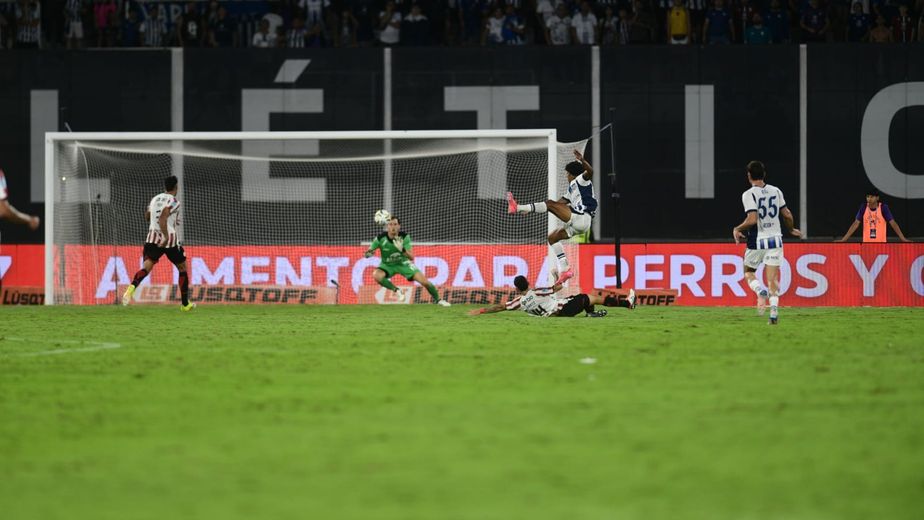 Talleres y el golazo de Rick, el brasileño que afina la puntería en los clásicos