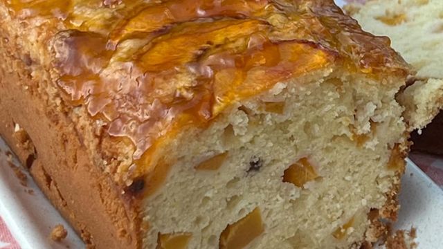 Ni balanza ni cuchara: el truco de Jimena Monteverde para medir los ingredientes y hacer un budín húmedo y esponjoso