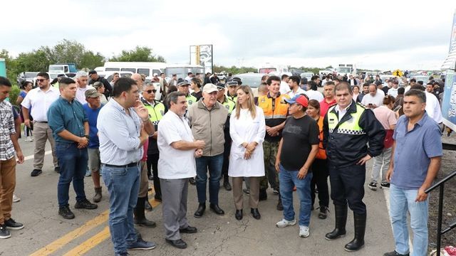 La Madrid sigue bajo presión y Jaldo llegó en medio de la emergencia.