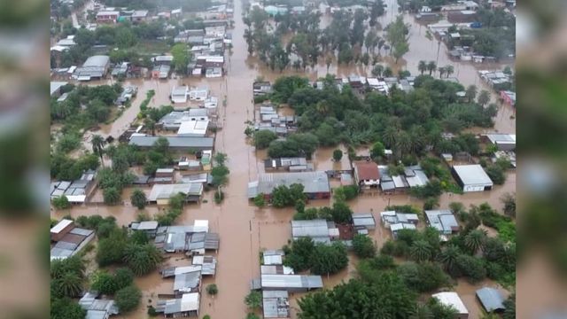 La crecida golpeó con fuerza a La Madrid: las imágenes reflejan la magnitud de la emergencia.