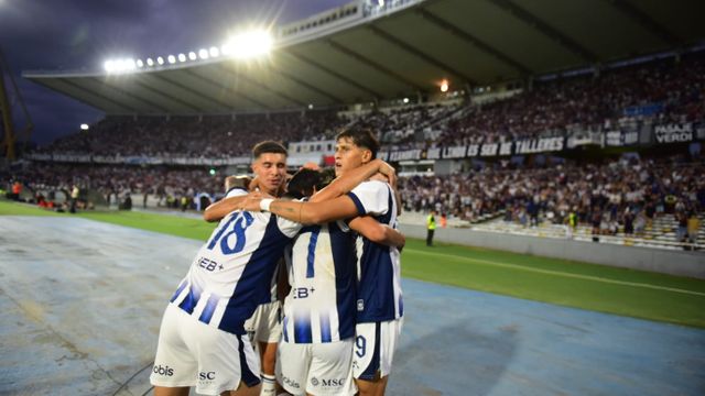 Festeja Talleres, que se fue al descanso 1 a 0 arriba sobre Instituto por Valentín Dávila.