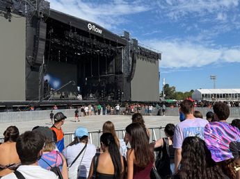 Comenzó el Lollapalooza Argentina 2026 y estalló el escándalo por el VIP: "Este espacio vacío podrían haberlo dejado para la gente"