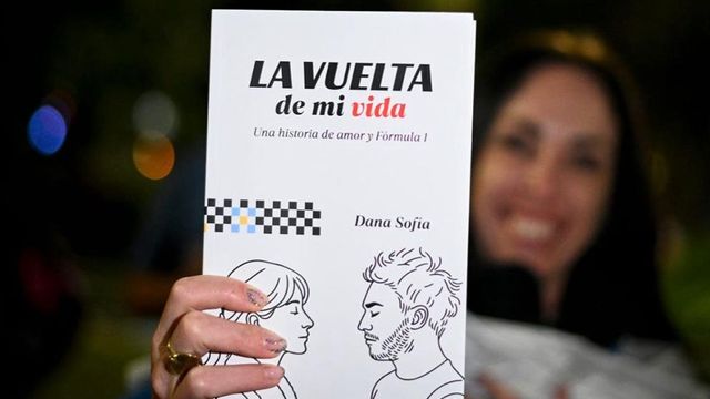 Quién es la cordobesa que escribió una novela inspirada en Colapinto. 