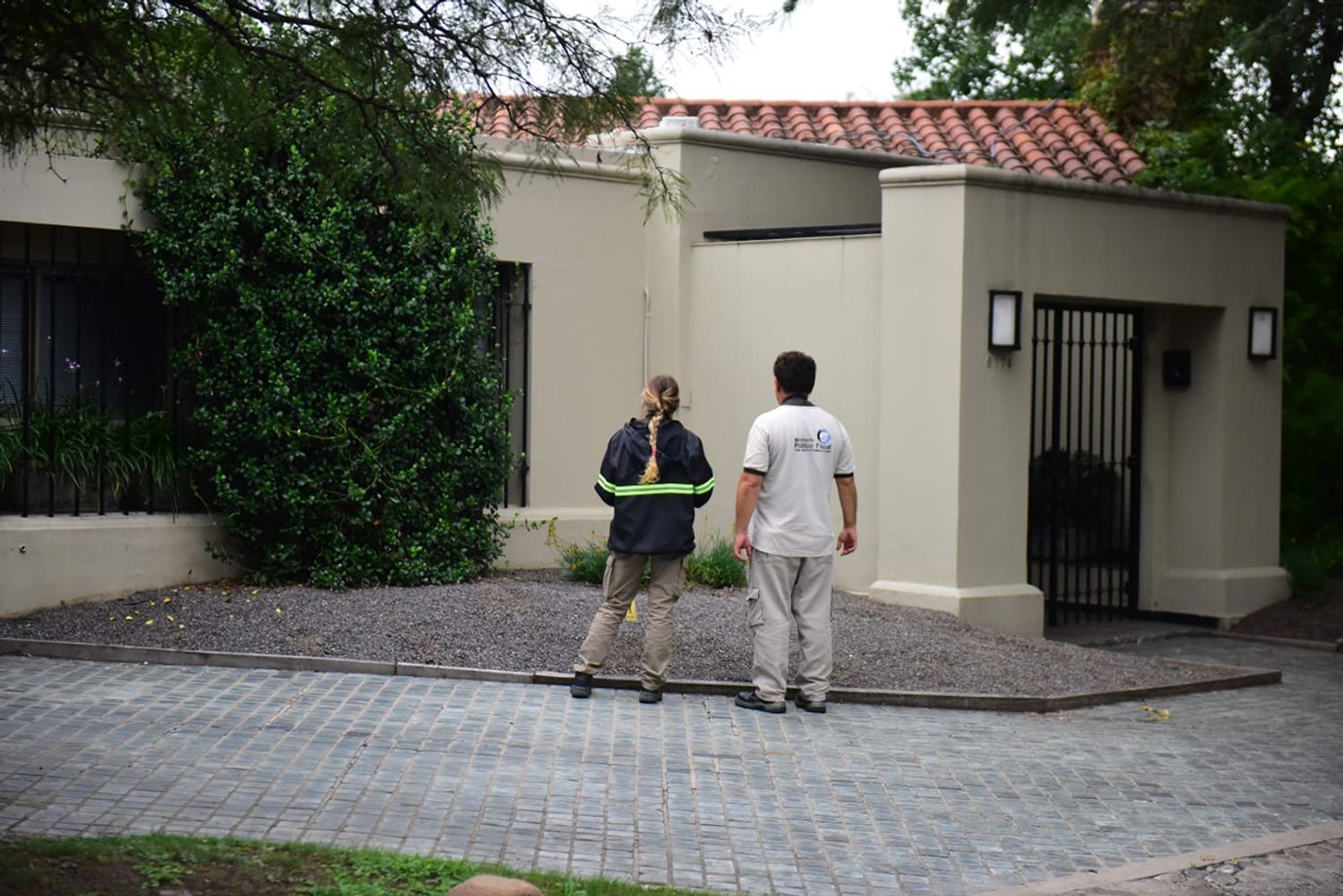El acusado del crimen del policía habría usurpado la casa. 