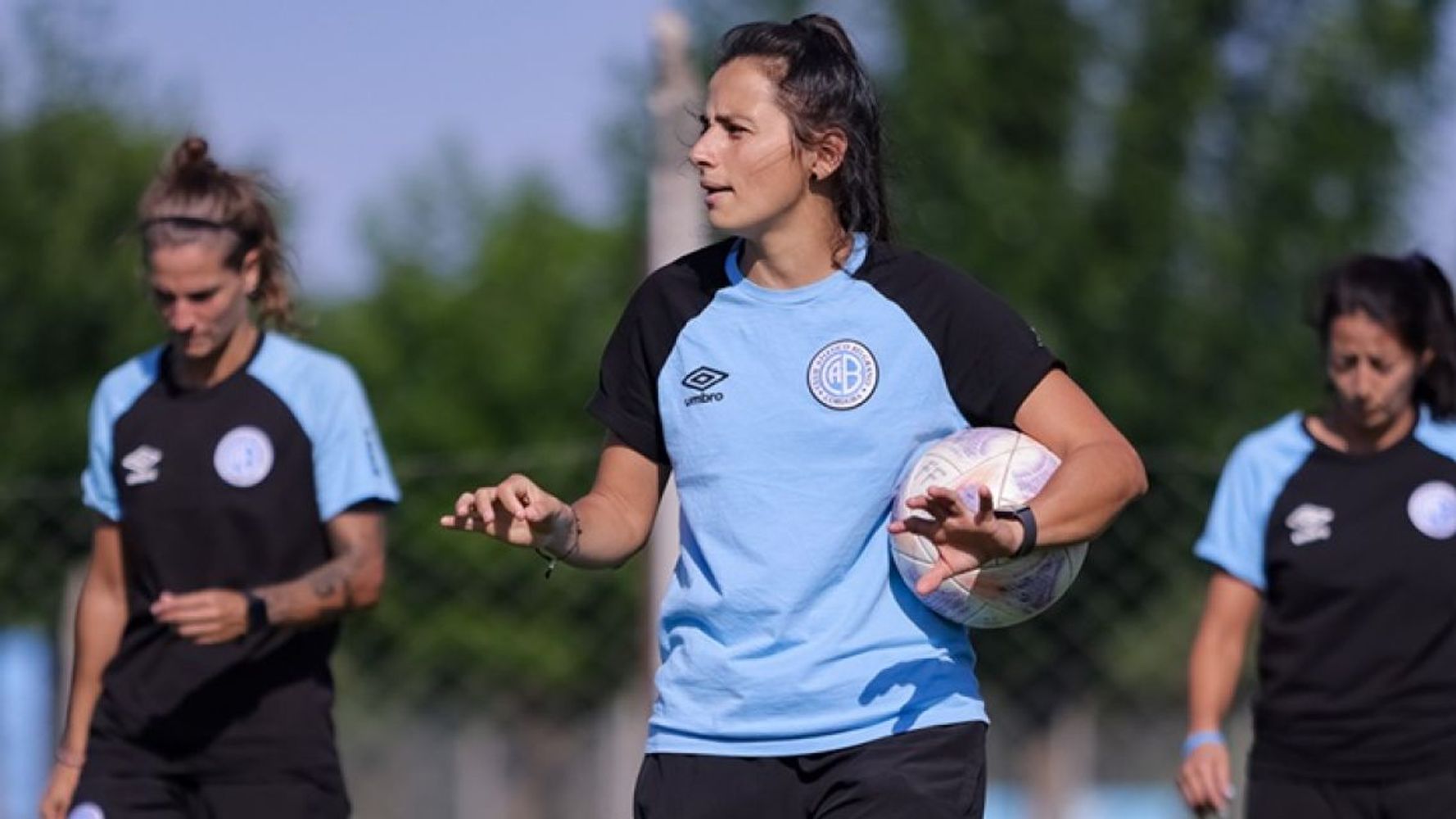 Mariana Pomu Sánchez, la DT de Belgrano.