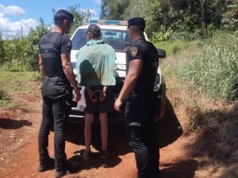 Wanda: detuvieron a un hombre acusado de amenazar de muerte a su esposa y disparar en el patio