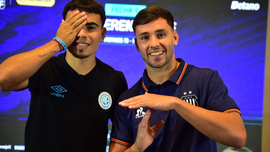 Belgrano y Talleres adelantaron el clásico, con el mano a mano de Zelarayán y Schott