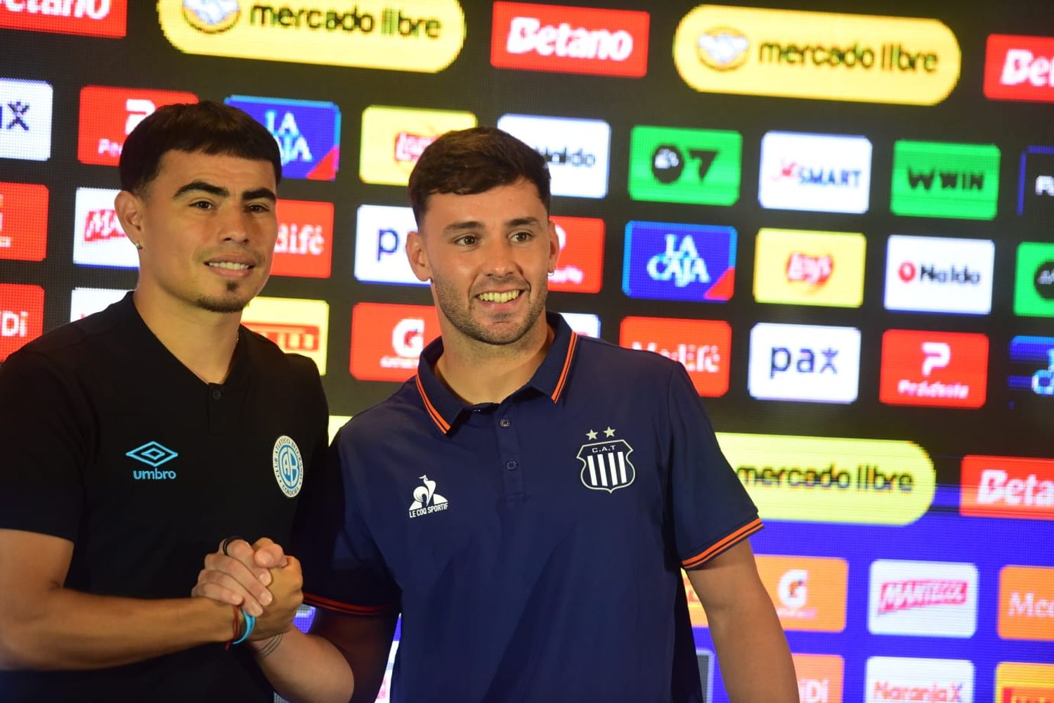 Lucas Zelarayán y Agusto Schott, mano a mano en la previa del Belgrano-Talleres.