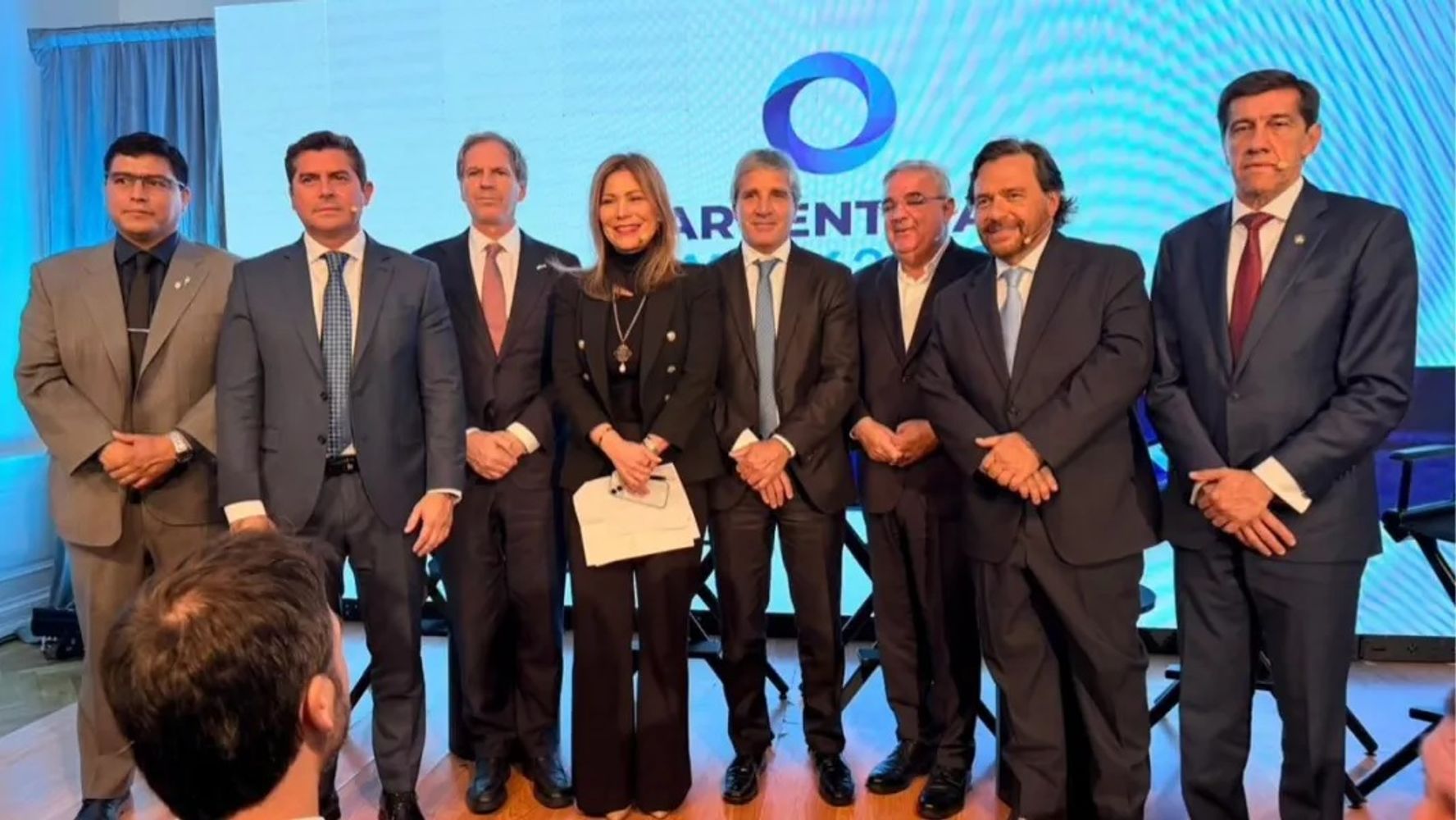 El gobernador de Jujuy, Carlos Sadir (a la derecha), asistió en Nueva York al "Argentina Week", evento de cuatro días celebrado en Manhattan reuniendo a empresarios, bancos y fondos de inversión internacionales con gobernadores de diez provincias.