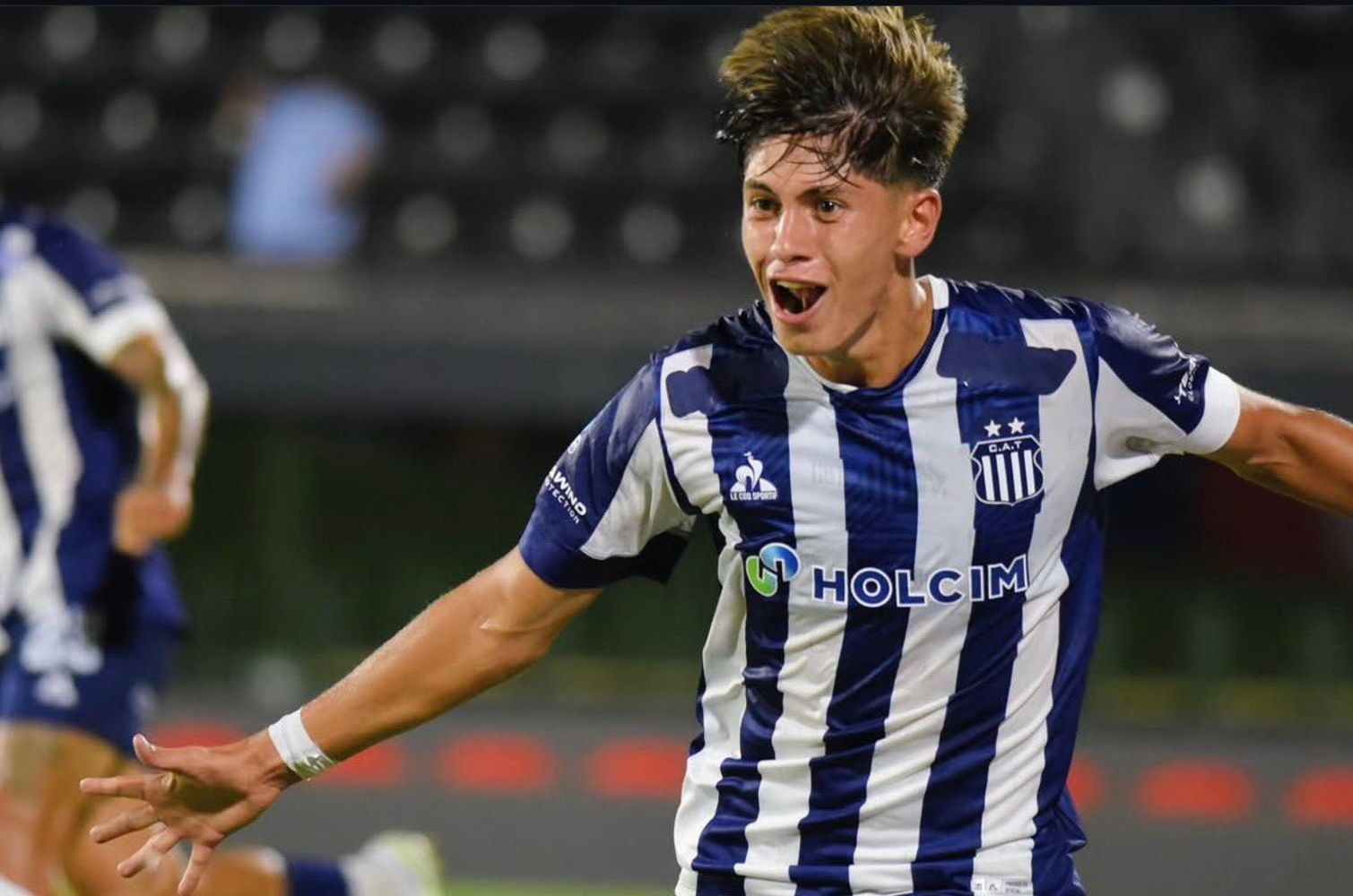 Un crack en proyección. Con apenas 17 años, Giovanni Baroni extendió su contrato con Talleres hasta 2028.
