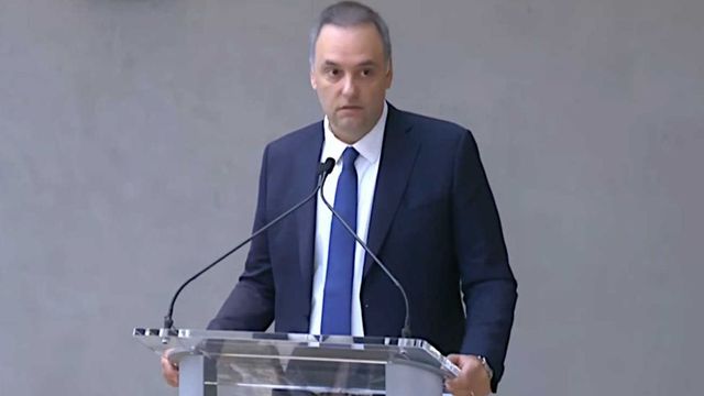 Manuel Adorni asumió como un "pésimo error", el viajo de su esposa a Estados Unidos.