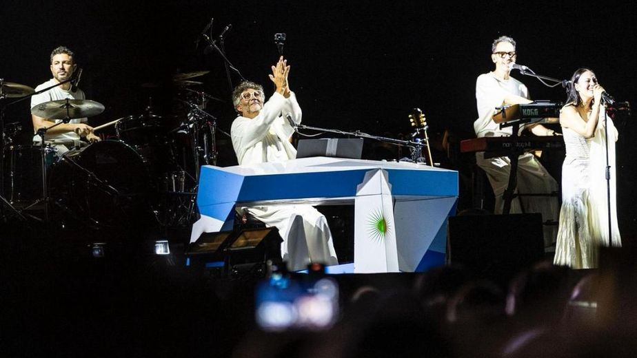 Cómo fue el espectacular show de Fito Páez en el Monumento ante una multitud