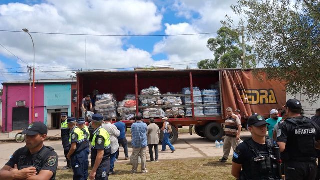 La Madrid sigue recibiendo asistencia entre camiones, carpas sanitarias y ayuda en el territorio