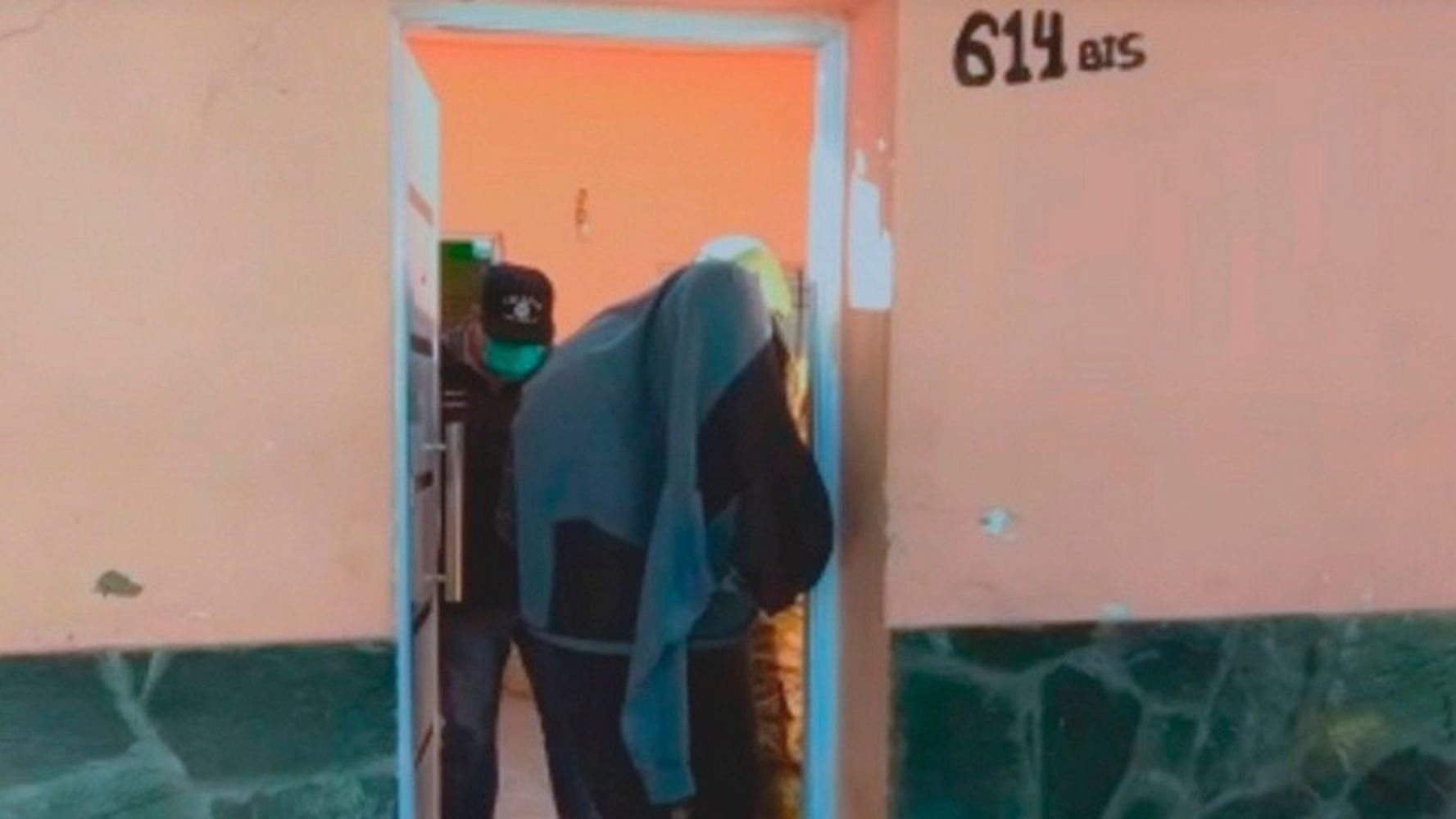 El "Pablo Escobar de Empalme", antes de dejar su casa en abril de 2020.