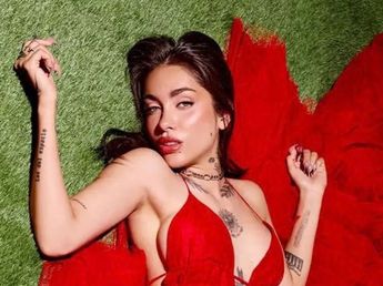 María Becerra fue la gran sorpresa del Lollapalooza Argentina 2026: cantó con Paulo Londra y apareció en el show de Sabrina Carpenter