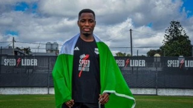 Johnson Nsumoh se presentó en el estadio de Riestra como el nuevo "Hazard" nigeriano del Bajo Flores.
