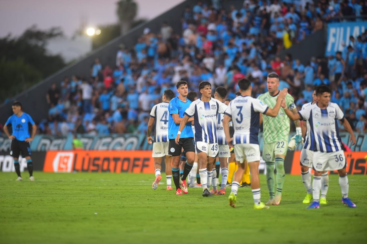 Paso otro Belgrano-Talleres, sin pena ni gloria.