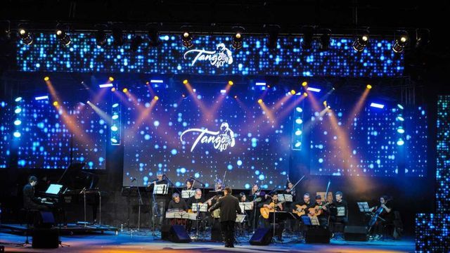 La Orquesta Escuela Municipal de Tango de La Falda durante una presentación en el Festival Nacional del Tango. Foto de archivo.