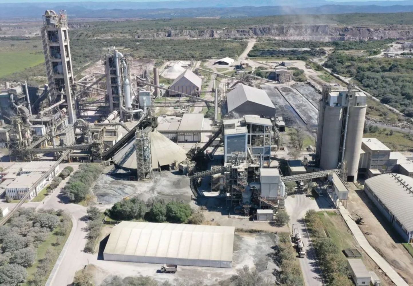 Holcim busca empleados en Córdoba.