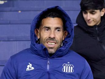 "Very emotional": el desopilante video de Carlos Tevez, entrenador de Talleres, como Peaky Blinder