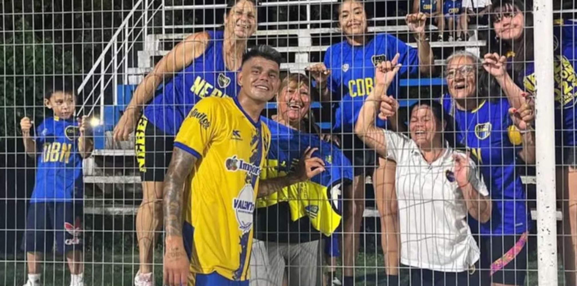 Tras una carrera internacional, asumió la presidencia y se involucró como jugador y dirigente en Defensores de Barrio Nebel.