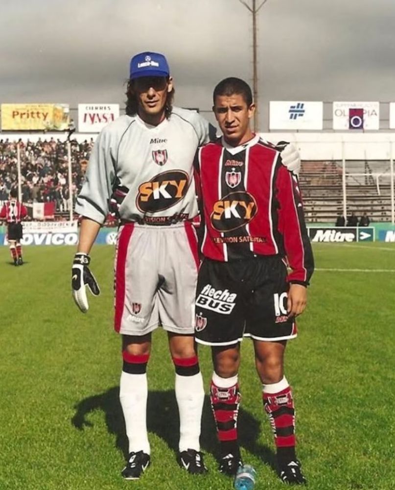 El mediocampista ofensivo se retiró a los 45 años tras jugar en clubes de Primera y el ascenso.
