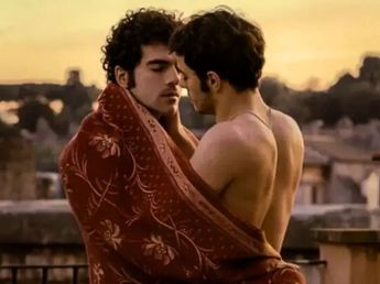 Netflix causa revuelo con una romántica película italiana que se convirtió en una de las más vistas de la plataforma