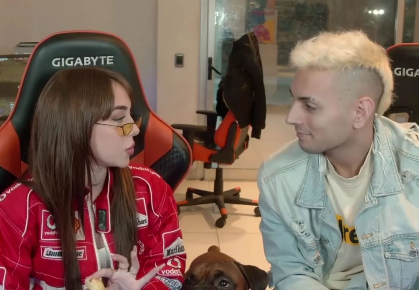Nicki Nicole en el stream de Coscu.
