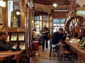 Adiós a un clásico: un histórico bar notable que fue una sastrería inglesa se declaró en quiebra