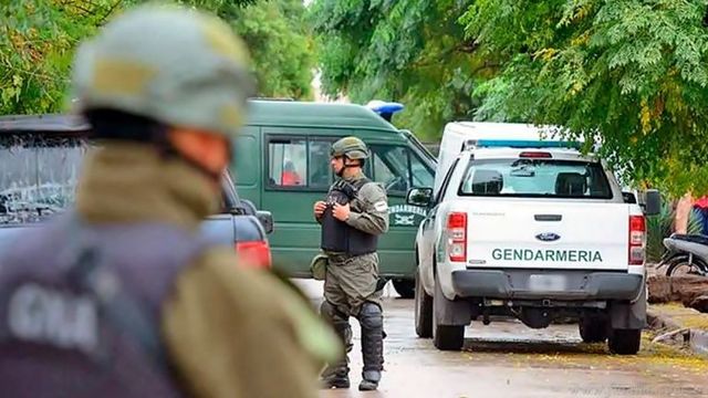 Allanamientos en Posadas por presuntas coimas en el puente internacional: secuestran dinero y dispositivos.