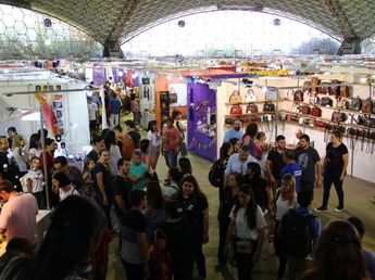 La Feria Internacional de Artesanías regresa a Córdoba con food trucks