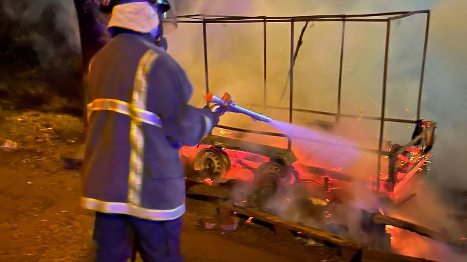 Oberá: incendio destruyó un puesto ambulante y sospechan que fue intencional