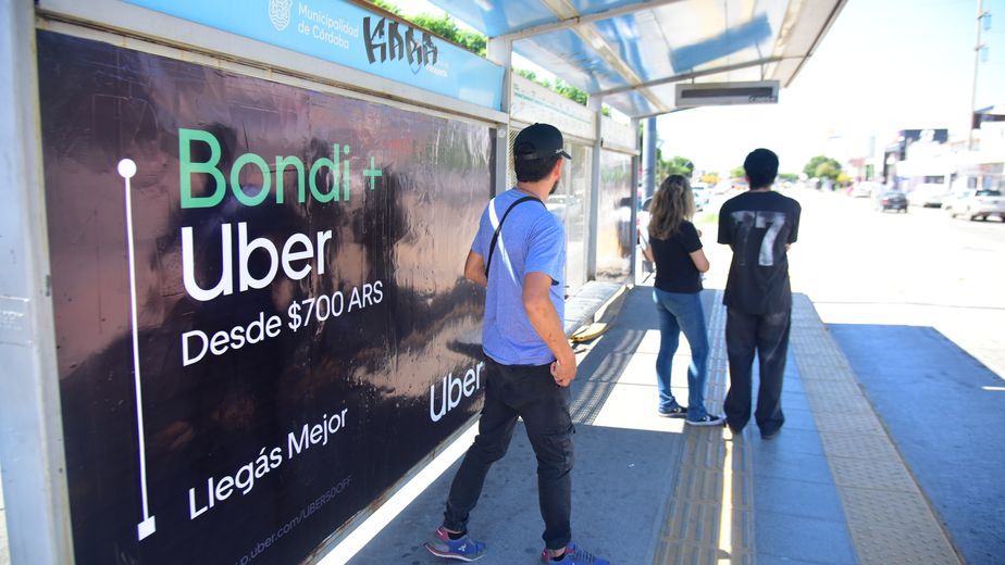 ¿Viajes desde $700?: Cómo activar el nuevo descuento de Uber que es tendencia en Córdoba