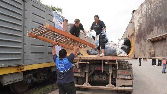 Donaciones y operativo de entrega tras la llegada del Tren Solidario.