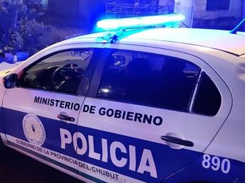 Brutal ataque en Comodoro Rivadavia: un ladrón apuñaló a un adolescente de 14 años que iba a la escuela y todo quedó grabado