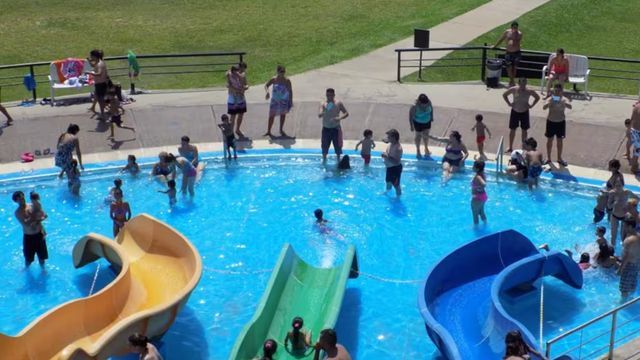 Las termas de Argentina ofrecen aguas terapéuticas y paisajes ideales para el descanso de los jubilados.